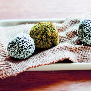 Trufas de coco y pistacho